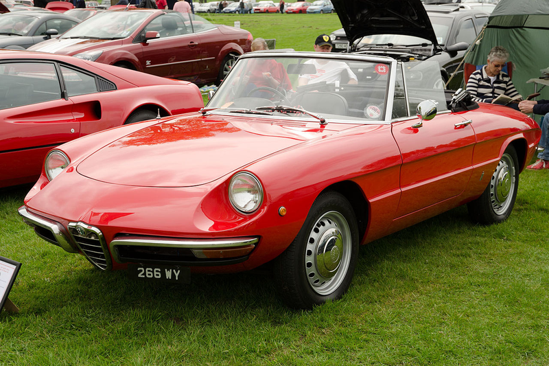 Illustration for article titled Generation Gap: Alfa Romeo Spider Edition